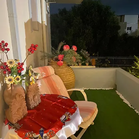 Sunny Cozy Flat Only 3min From The * Kalamata