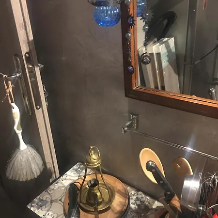 Located Ruby Luxury Escape Apartment