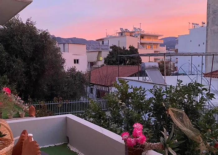 Sunny Cozy Flat Only 3min From The Kalamata