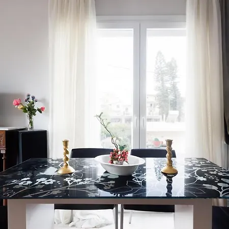 아파트 Sunny Cozy Flat Only 3min From The 칼라마타