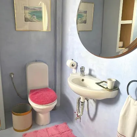 Apartment Sunny Cozy Flat Only 3min From The *