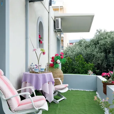 Apartment Sunny Cozy Flat Only 3min From The