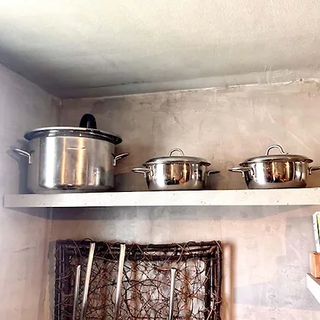 Sunny Cozy Flat Only 3min From The 아파트 칼라마타