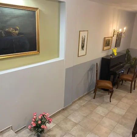 Sunny Cozy Flat Only 3min From The Apartment