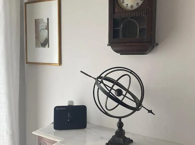 Sunny Cozy Flat Only 3min From The Апартаменты *