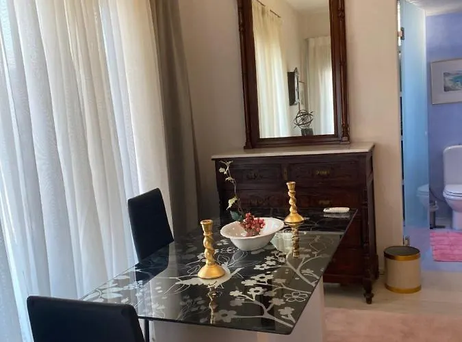 Sunny Cozy Flat Only 3min From The Апартаменты *