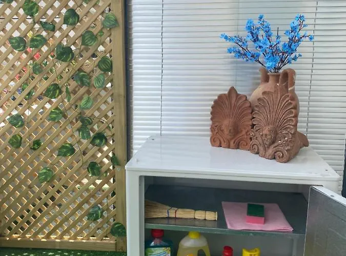 Sunny Cozy Flat Only 3min From The Апартаменты *