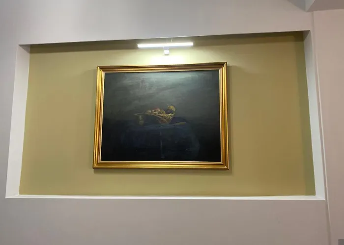 Апартаменты Sunny Cozy Flat Only 3min From The Каламата