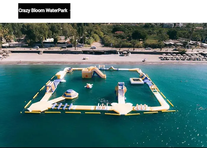 Апартаменты Sunny Cozy Flat Only 3min From The *