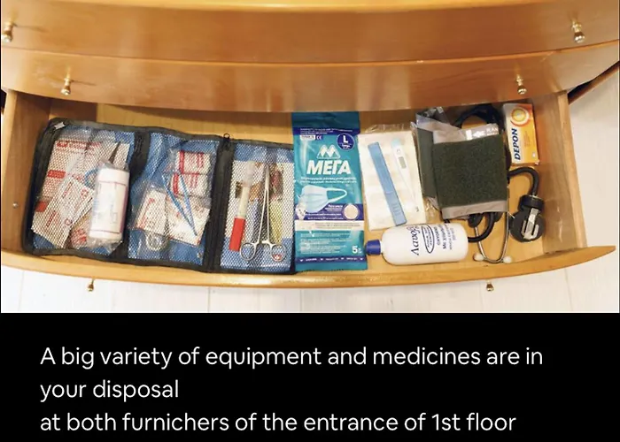 Апартаменты Sunny Cozy Flat Only 3min From The Каламата