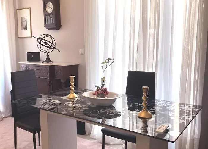 Sunny Cozy Flat Only 3min From The